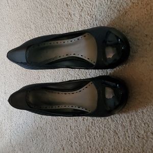 BCBG, size 10, black pumps